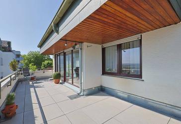 Lichtdurchflutete Penthouse-Maisonette mit beeindruckender Dachterrasse