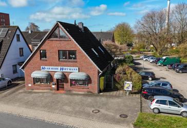 Gepflegte Wohn- und Geschäftsimmobilie in Heide - etabliert, funktional und modern