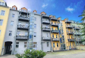 Attraktive 1-Raum-Dachgeschosswohnung mit zusätzlicher Nutzfläche im Spitzboden