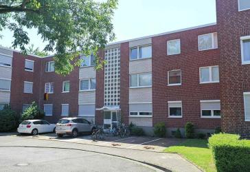 Gepflegte 4-Zimmer-Wohnung mit Loggia und Stellplatz in Mönchengladbach-Rheindahlen