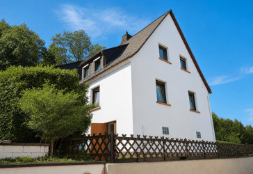 2-Familienhaus mit 1000qm Grundstück und 360 Grad Fernblick