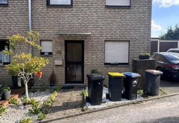 Modernisiertes Reihenendhaus in Toplage Cronenberg