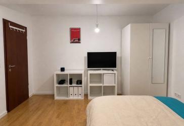 Ein WG-Zimmer in 140 m² Einfamilienhaus