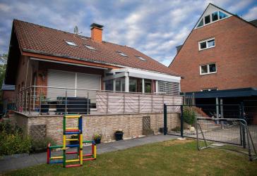 Großes Mehrgenerationenhaus mit Einliegerwohnung - auch als Mehrfamilienhaus nutzbar.