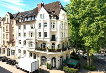 Wohnen über den Dächern - Exklusive Atelierwohnung mit Galerie und Kamin