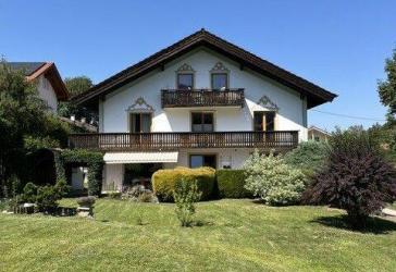 Dachgeschoss-Wohnung mit großem Balkon in Bad Kohlgrub