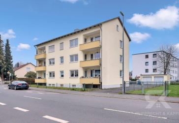 Solide Kapitalanlage: Vermietete 3,5-Zimmer-Etagenwohnung mit Balkon und Stellplatz in Weiden