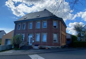 Einfamilienhaus mit Einliegerwohnung