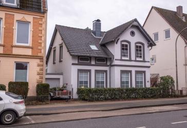 Zeitlos schön in Schleswig - stilvolles Altbau-Einfamilienhaus