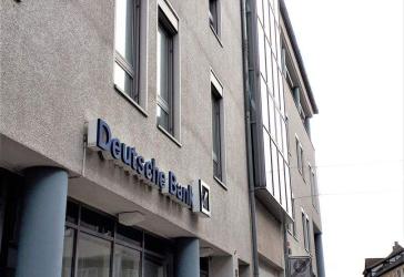 Mittendrin statt nur dabei! 3-Raum-Dachgeschosswohnung im Zentrum von Pößneck