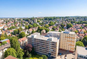 DREIKLANG AUS KURPARK, INNENSTADT & BAHNHOF ERLEBEN!- 3-Zi mit 2 Balkonen in Bad Soden