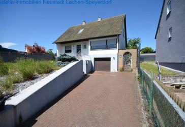 Neu in unserem Immobilienteam Familienhaus in ruhiger Lage