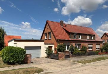 Moderne Haushälfte im begehrten Brauereiviertel