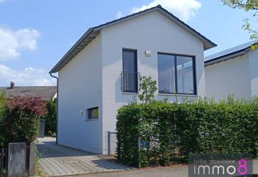 Mit Familie oder zu zweit! Familiäres Wohnen mit energetischer Bestnote in beliebter Wohnlage.