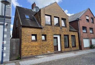 Helles Familienhaus mit viel Platz in zentraler Lage von Marne
