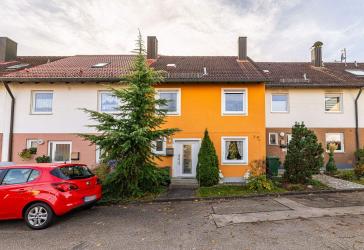 HEGERICH: Charmantes, familienfreundliches Reihenmittelhaus in ruhiger Lage mit guter Anbindung!
