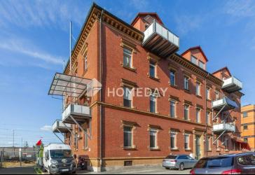 Perfekt für Familien: Charmante 5-Zimmer-Altbauwohnung mit 180 m², Südwestbalkon und Stellplatz