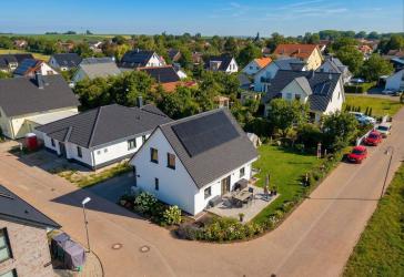 Neubau ohne Bauphase - stilvolles Einfamilienhaus (KfW 40 QNG) auf großzügigem Eckgrundstück