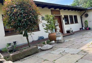 Idyllisches Waldanwesen mit zwei Häusern – in absoluter Ruhelage in Bonn-Ippendorf
