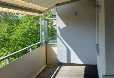 Frisch sanierte 4-Zimmer-Wohnung mit sonnigem Balkon in Mürwik