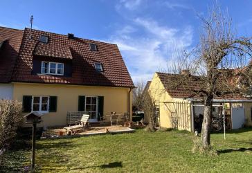 Doppelhaushälfte in Gaimersheim - viel Garten, viel Sonne - Ihr neues Zuhause