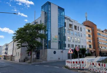 Attraktive Bürofläche in Top-Innenstadtlage von Weiden mit Aufzug und zwei TG-Stellplätzen