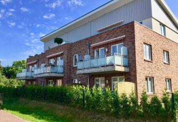 Sonnige Drei-Zimmerwohnung - Dachterrasse - Carport - Aufzugg