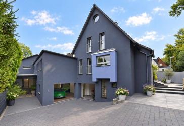 Freiraum für Leben und Ideen-direkt am Park! Modernes Haus m. separatem Atelier und vielen Stellpl.