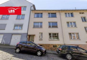 Wohnen mit Charme: Solides Stadthaus mit Garten und Ausbaureserve