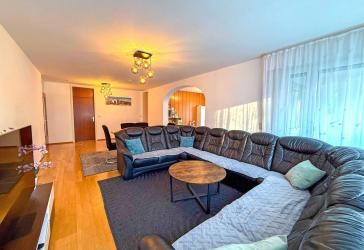 RESERVIERT: Solide 4-Zimmer-Wohnung