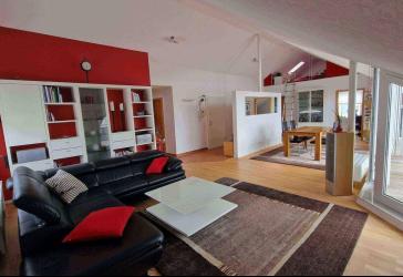 Gepflegte 3 1/2-Zimmer-DG-Wohnung mit gehobener Ausstattung und EBK in Rutesheim - provisionsfrei!