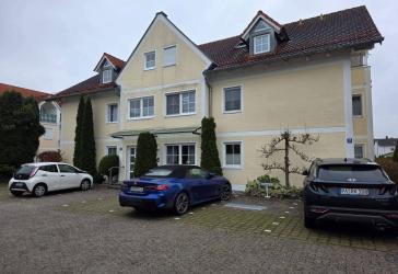 Charmante 2-Zimmer-Dachgeschosswohnung in ruhiger Wohnresidenz (Bad Füssing)