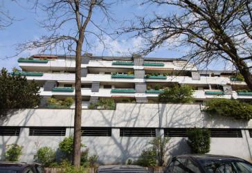 sehr schöne und helle Terrassenwohnung in Top- Zentrumslage