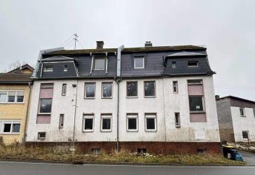 Haus mit Entwicklungsmöglichkeiten bietet Potenzial für Investoren, Familien oder handwerklich versierte Käufer