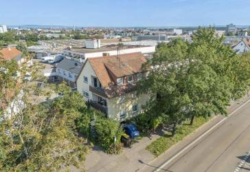 Moderne, gepflegte 3/5Zimmer-Wohnnur Einbauküche, Balkon und TG-Stellplatz in Ludwigsburg
