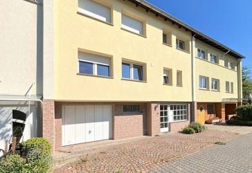 Attraktives Dreifamilienhaus in Mannheim-Neckarstadt - Kapitalanlage mit Entwicklungspotenzial