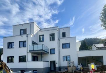 Top Lage mit Ausblick in Oberkirch. 3-Zimmer-Wohnung im 5-Familienwohnhaus mit Aufzug.
