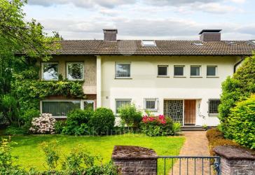 Großzügige Doppelhaushälfte mit idyllischem Garten und Garagenhaus in Troisdorf Sieglar!