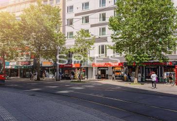 Laden- und Gewerbefläche mit Stellplätzen am Bremer Hauptbahnhof