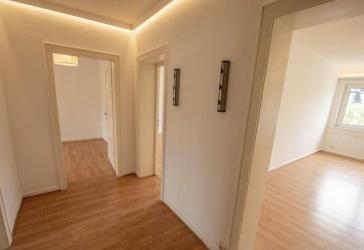 Exklusive 3-Zimmer-DG-Wohnung mit Einbauküche in Wiesbaden
