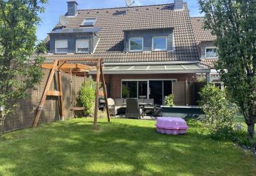 Modernes Reihenmittelhaus mit Südgarten & Garage in ruhiger Lage von Solingen-Wald
