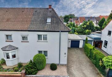 Charmantes Reihenendhaus mit Potenzial in Nordhorn - Blumensiedlung