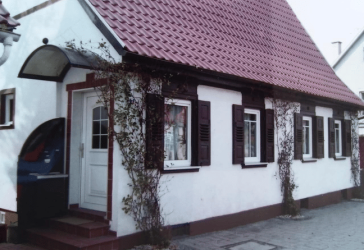 Sanierungsbedürftiges Haus mit Flussblick an der Alleenstraße 7, Nürtingen