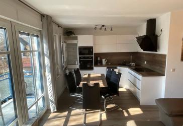 Helle, sonnige Ferienwohnung in zentraler Lage