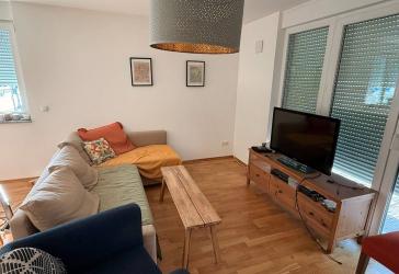 Zimmer in entspannter 2er-WG in München-Berg am Laim, Nähe Werksviertel/Ostbahnhof / looking for a roommate, lots of privacy