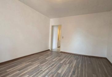 Stilvolle 3-Zimmer-Wohnung mit Balkon & Tiefgarage - modernisiertes Bad, sofort verfügbar