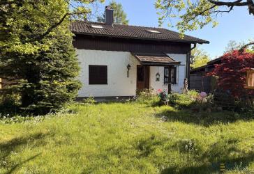 Traumhaftes Grundstück mit Altbestand sucht neue Eigentümer