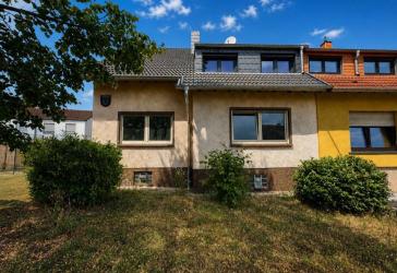 Doppelhaushälfte mit viel Potenzial - Ihr Rohdiamant zum individuellen Traumhaus