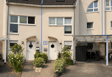 Großes Reihenmittelhaus in Sackgassenlage (Niederkassel-Lülsdorf)