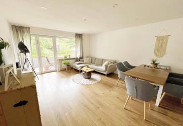 Stilvoll sanierte 3-Zi-Hochparterre-Wohnung mit EBK, Balkon & Garage in Beuel Küdinghoven